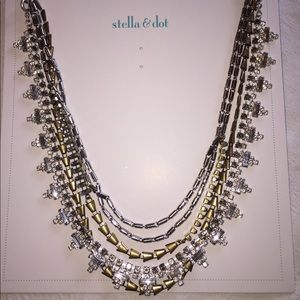 Stella & Dot Sutton Mixed Metal necklace